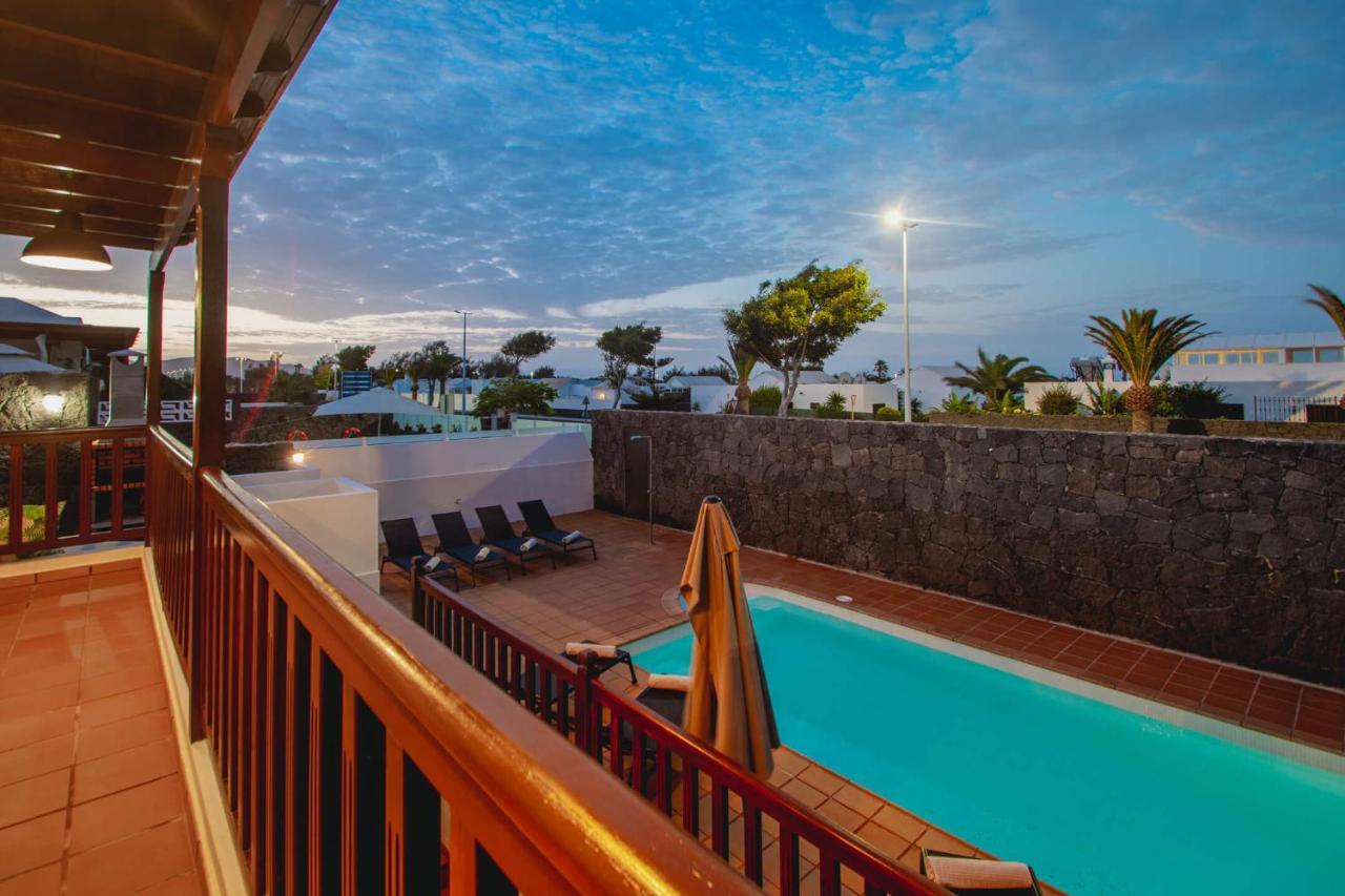 Stylish 6 Bedroom Villa Princesa - Hot Tub - Heated Pool - Near Beach & Waterparks Playa Blanca  Exterior foto