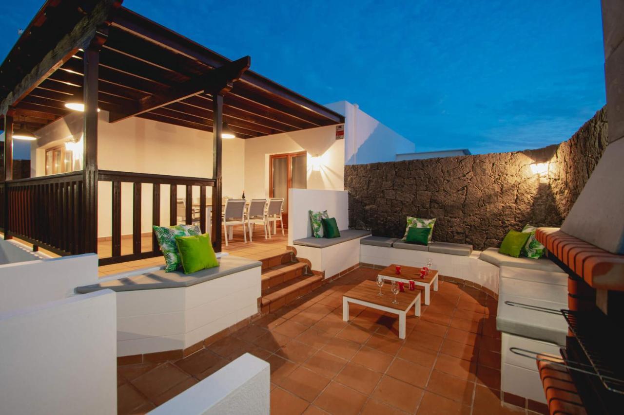 Stylish 6 Bedroom Villa Princesa - Hot Tub - Heated Pool - Near Beach & Waterparks Playa Blanca  Exterior foto