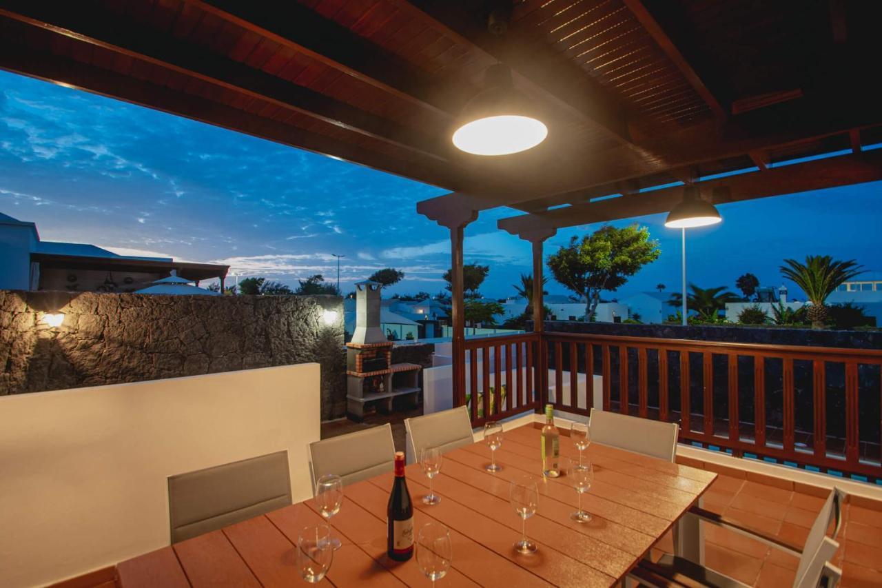 Stylish 6 Bedroom Villa Princesa - Hot Tub - Heated Pool - Near Beach & Waterparks Playa Blanca  Exterior foto